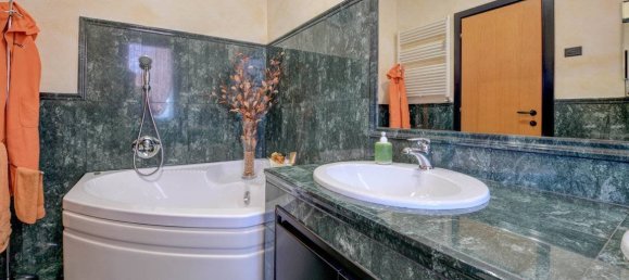 3 Schlafzimmer Villa in Gardone Riviera, Italy, Nr. 8022 12