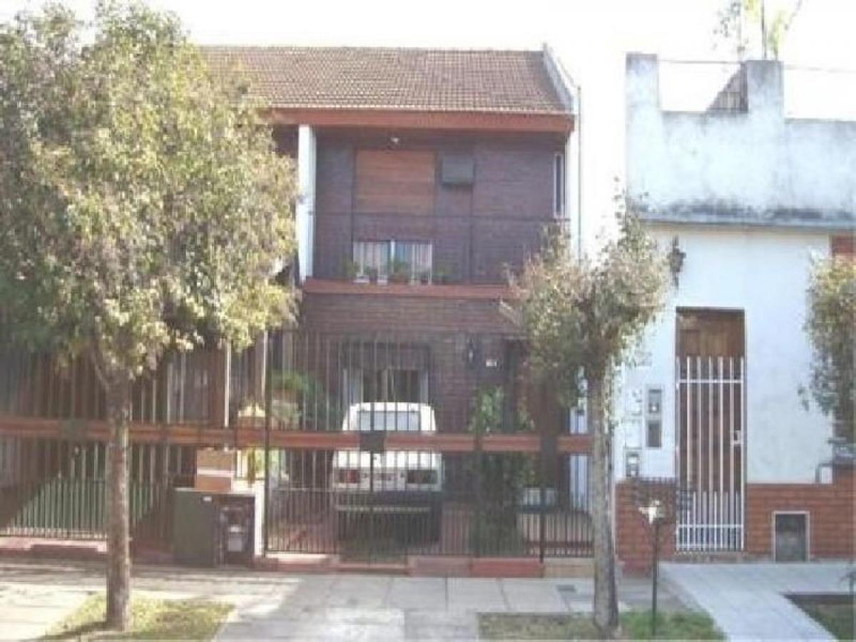 3 bedrooms House in Bermudez, Argentina No. 19421