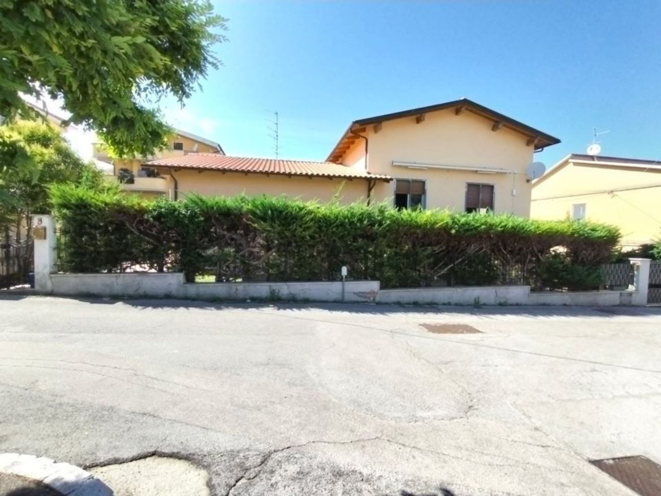12 bedrooms Villa in Pescara, Italy No. 344287