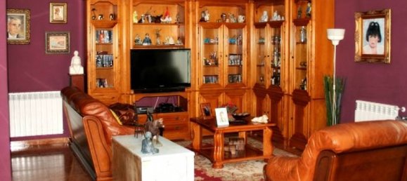 4 bedrooms House in Chartered Community of Navarre, Spain No. 125403 7