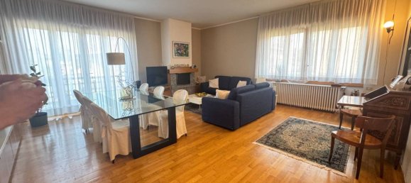 3 bedrooms Apartment in Limbiate, Italy No. 269225 3