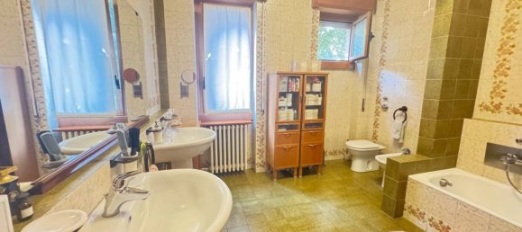 3 bedrooms Apartment in Limbiate, Italy No. 269225 30