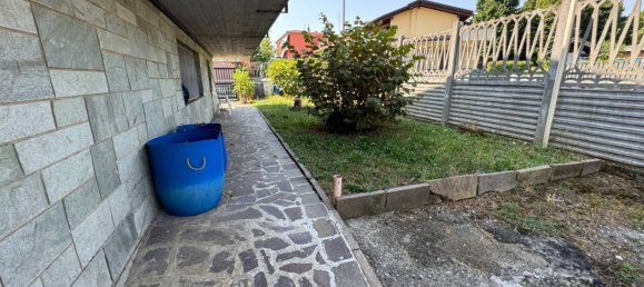 3 bedrooms Apartment in Limbiate, Italy No. 269225 44