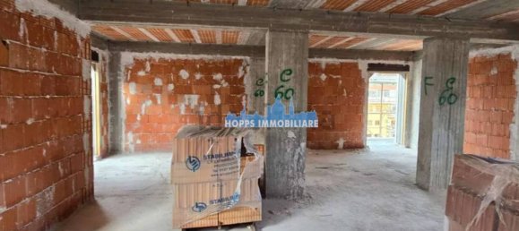 3 Schlafzimmer Wohnung in Palermo, Italy, Nr. 68442 11