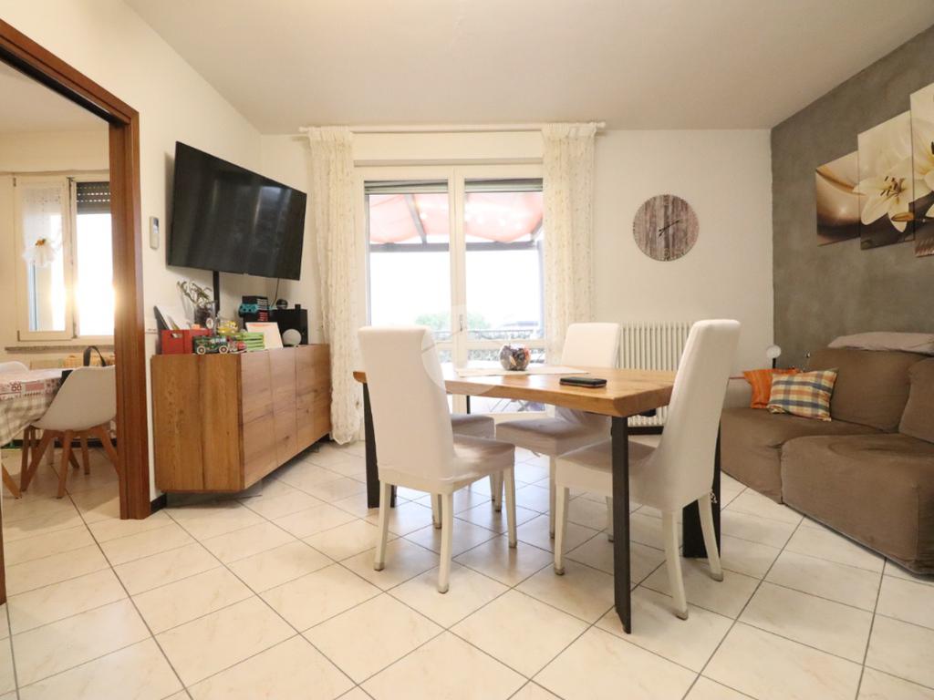 3 Schlafzimmer Wohnung in Mantua, Italy, Nr. 386045