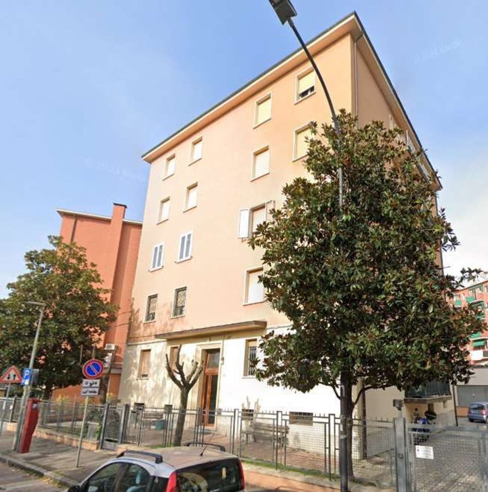 4 rooms Apartment in Bologna, Italy No. 229002