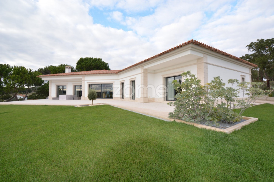 Casa de 3 dormitorios en Santarem, Portugal No. 103895