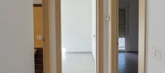 3 rooms Apartment in Vasto, Italy No. 284437 8