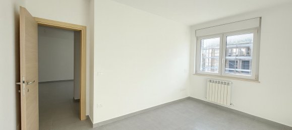 3 rooms Apartment in Vasto, Italy No. 284437 5