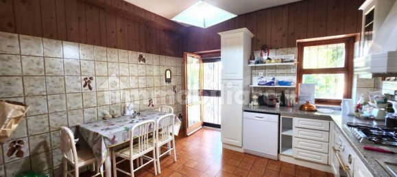 3 Schlafzimmer Villa in Rome, Italy, Nr. 295569 26
