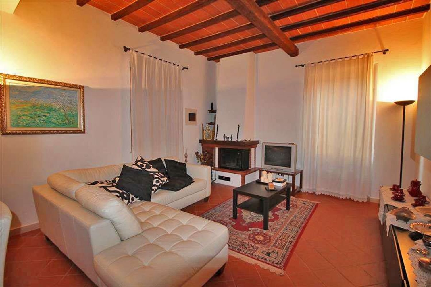 9-Zimmer Wohnung in Sinalunga, Italy, Nr. 49685