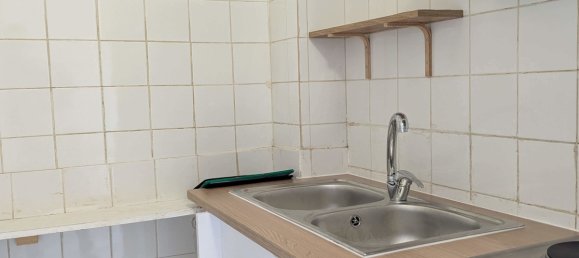 2 rooms Apartment in Paris, France No. 289513 5