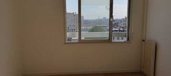 2 rooms Apartment in Paris, France No. 289513 3