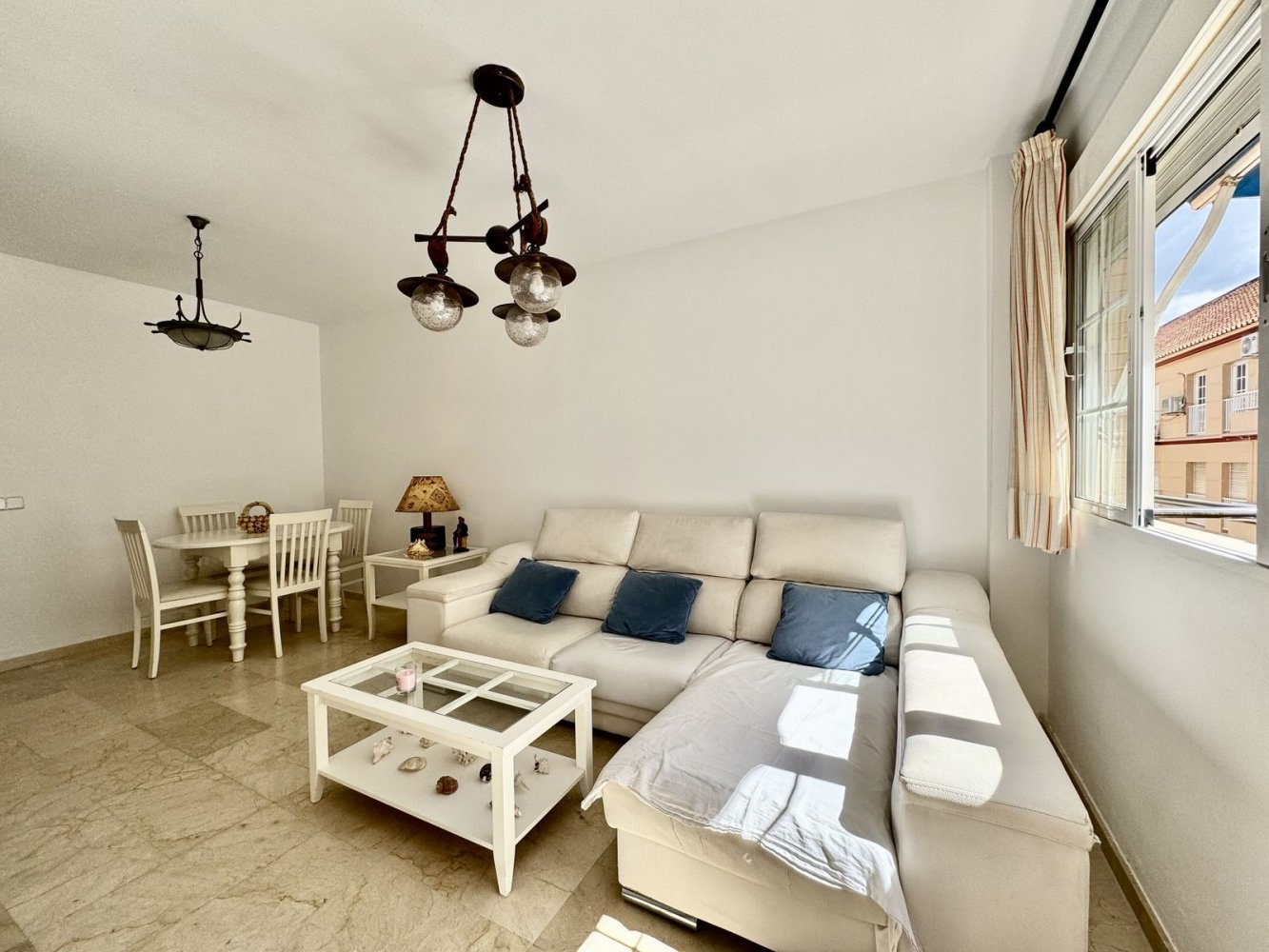 Apartamento de 2 dormitorios en Fuengirola, Spain No. 146568