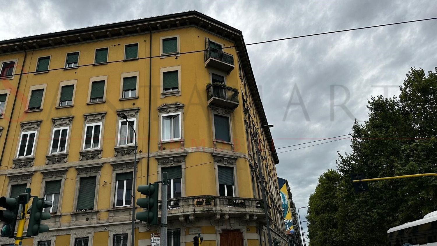 3 bedrooms Apartment in Milan, Italy No. 336894