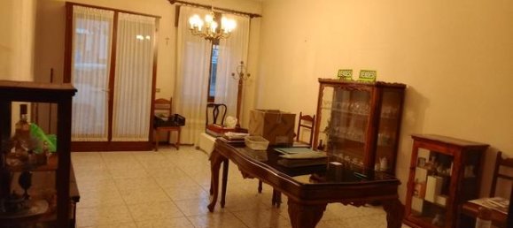 4 rooms Apartment in San Giovanni Lupatoto, Italy No. 226858 2