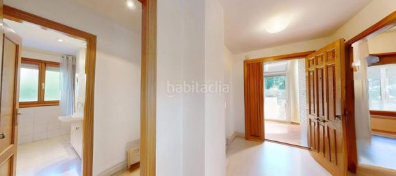 6 غرف نوم منزل في Zaragoza, Spain رقم 65243 7