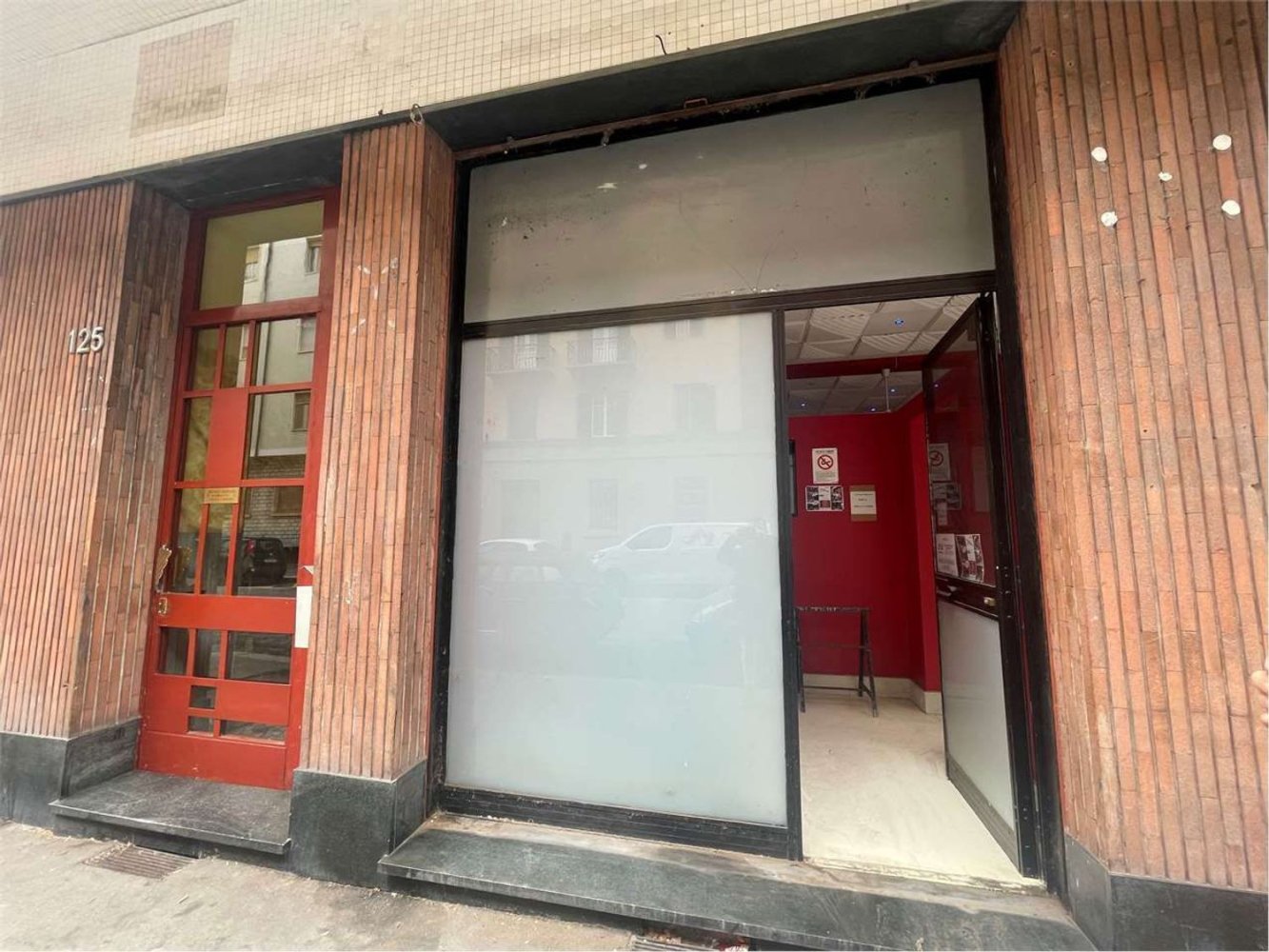 200m² Commercial property in Turin, Italy No. 179427