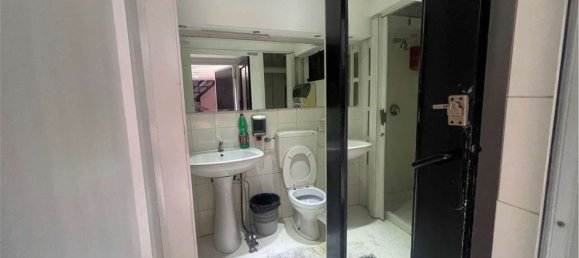 200m² Commercial property in Turin, Italy No. 179427 20