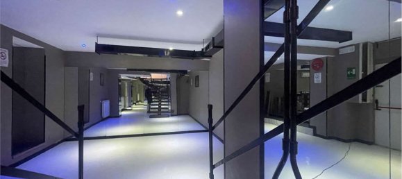 200m² Commercial property in Turin, Italy No. 179427 43