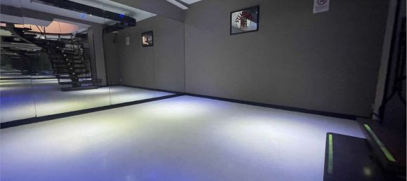 200m² Commercial property in Turin, Italy No. 179427 40