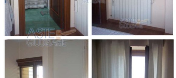 6 rooms Apartment in Torre Annunziata, Italy No. 9547 37