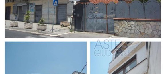 6 rooms Apartment in Torre Annunziata, Italy No. 9547 32