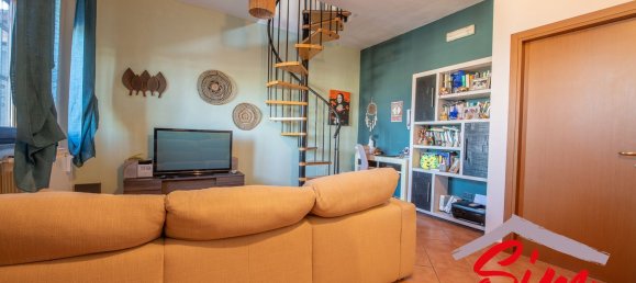 3 rooms Apartment in Novara, Italy No. 160620 5