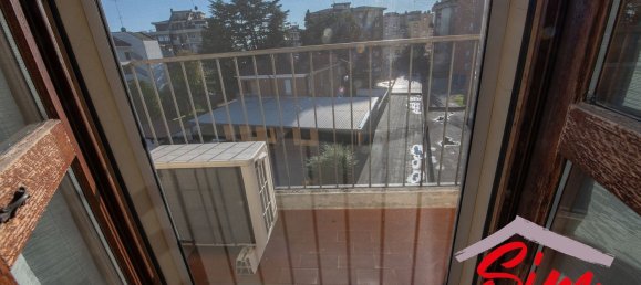 3 rooms Apartment in Novara, Italy No. 160620 8