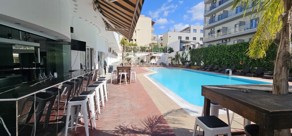 5200m² Hotel in Hersonissos, Greece No. 93021
