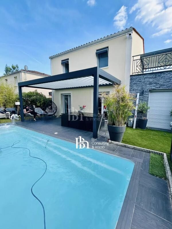 4 bedrooms Villa in Villenave-d'Ornon, France No. 352198