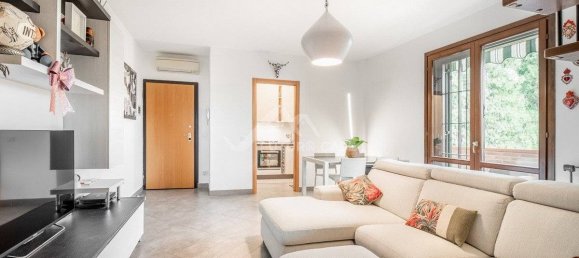 3 bedrooms Apartment in Reggio Emilia, Italy No. 374292 6