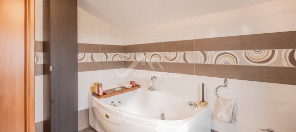 3 bedrooms Apartment in Reggio Emilia, Italy No. 374292 19