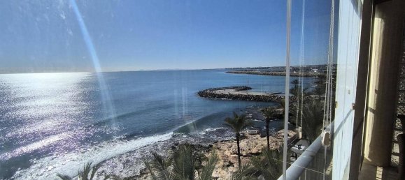 Apartamento de 3 dormitorios en Torrevieja, Spain No. 187999 17