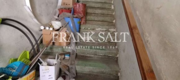 2 غرف نوم طابقين في Zabbar, Malta رقم 3052 3