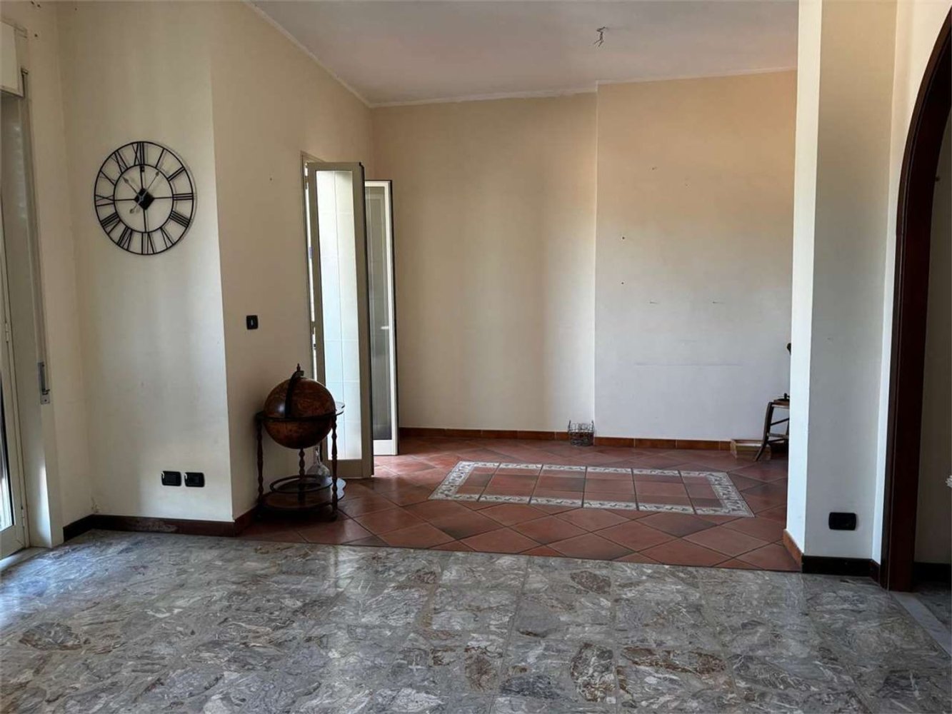 Apartamento de 4 dormitorios en Sant'Agata li Battiati, Italy No. 311735
