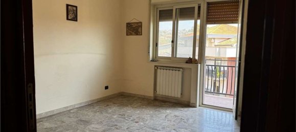 Apartamento de 4 dormitorios en Sant'Agata li Battiati, Italy No. 311735 10