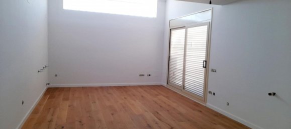 4 غرف نوم منزل في Lleida, Spain رقم 153466 9