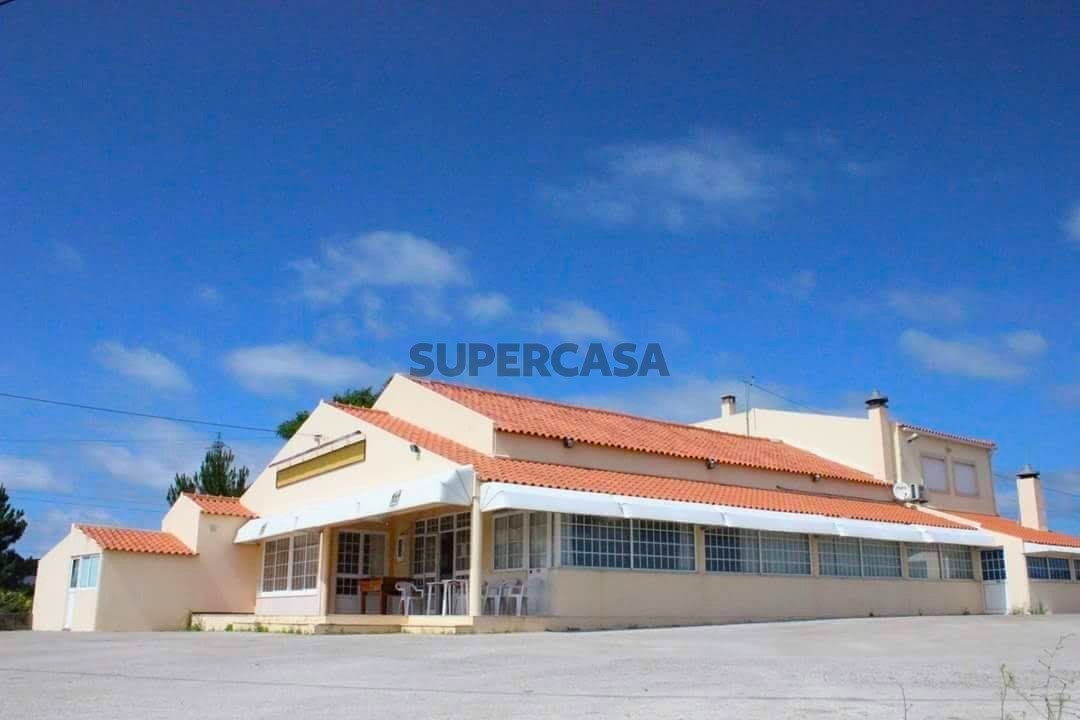  Commercial property in Obidos, Portugal No. 157901
