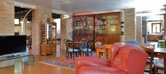 Casa de 4 dormitorios en Ostiglia, Italy No. 319450 5