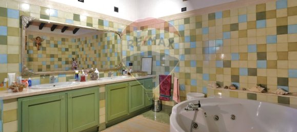 Casa de 4 dormitorios en Ostiglia, Italy No. 319450 10