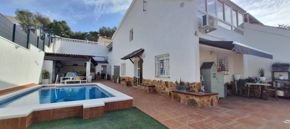 4 Schlafzimmer Haus in Torrevieja, Spain, Nr. 188329 2