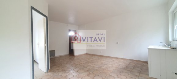 1 bedroom Building in Essuiles, France No. 78317 4