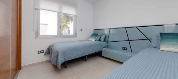 Casa de 3 dormitorios en Guardamar del Segura, Spain No. 188012 18