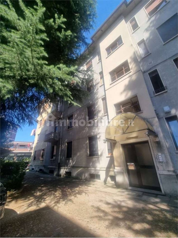 2 Schlafzimmer Wohnung in Varese, Italy, Nr. 344042