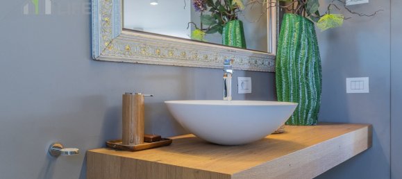 3 bedrooms Penthouse in Vicenza, Italy No. 352656 10