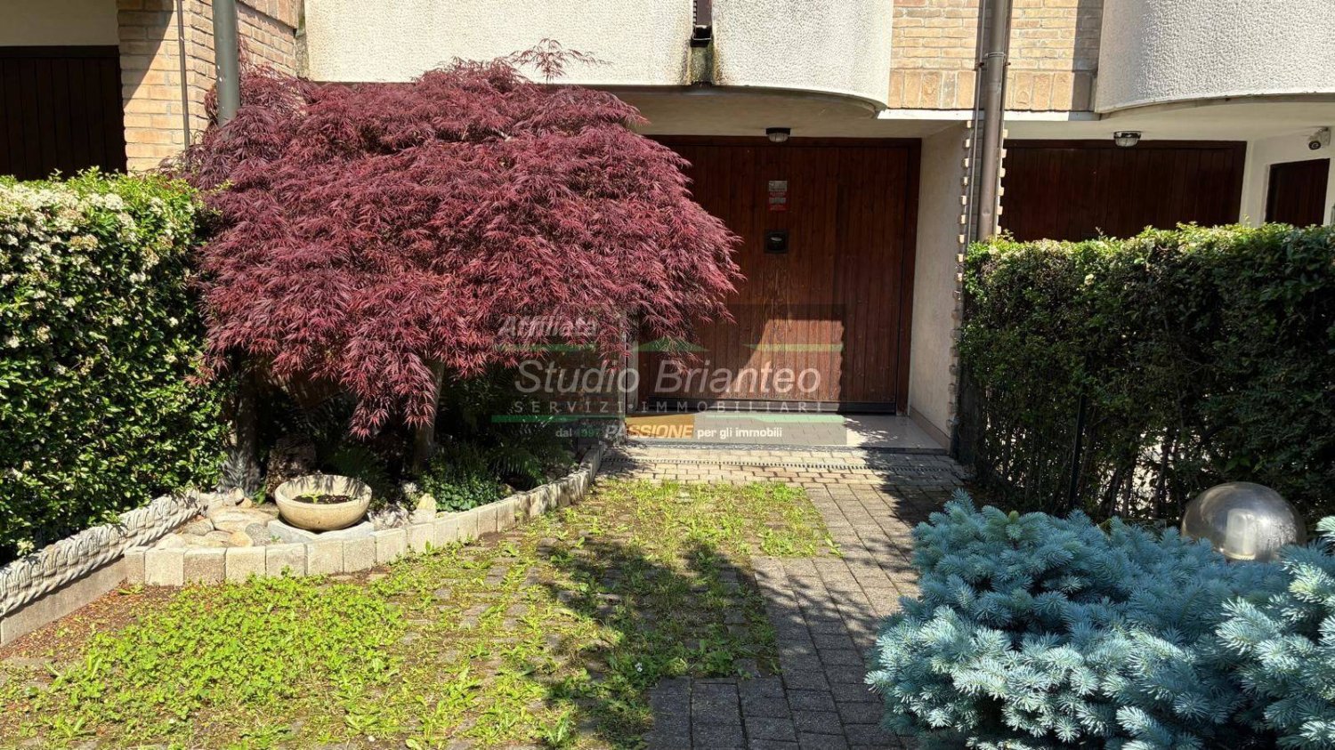 Villa de 2 dormitorios en Seregno, Italy No. 338802