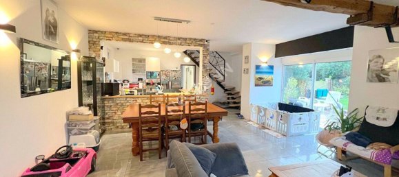 5 bedrooms Villa in Chaumont-en-Vexin, France No. 155399 8