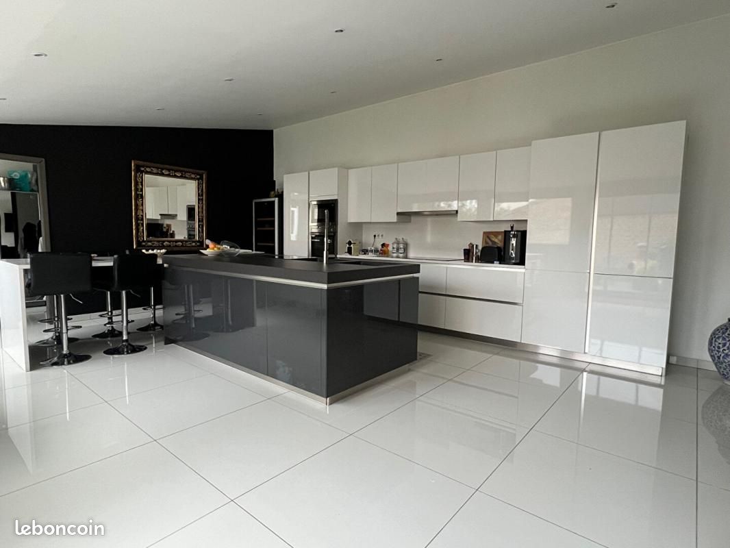 Дом с 5 спальнями в Компьень, Франция № 153232