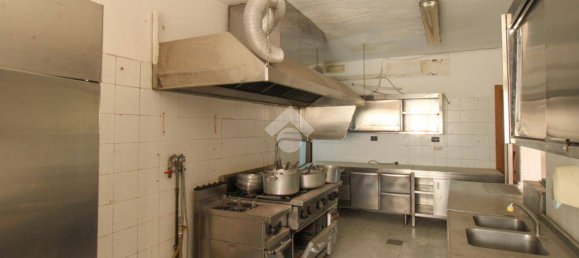 2 rooms Commercial property in Castrezzato, Italy No. 233478 9